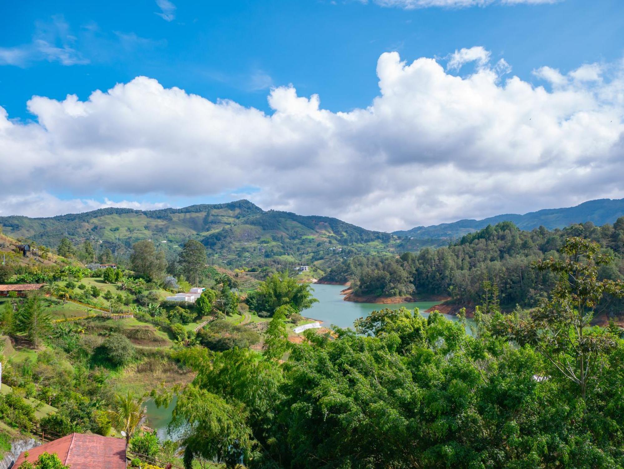 Hermosa casa de campo en GUATAPÉ Extérieur photo